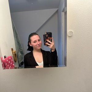 Meet your Posher, Lie